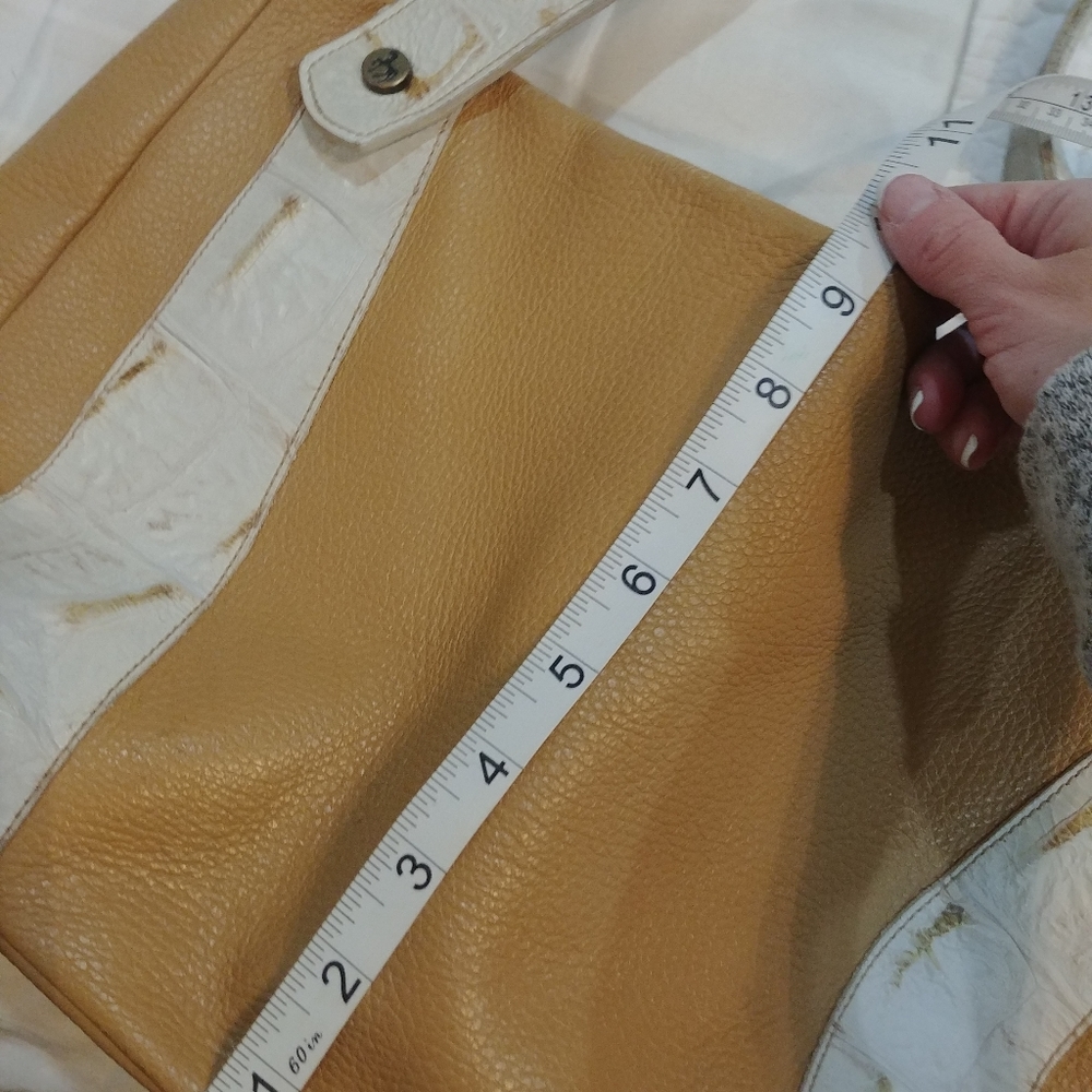 Petusco genuine Spanish leather tan & white double strap roomy handbag - Picture 9 of 10